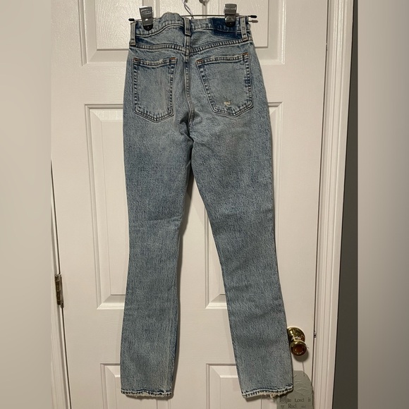 Abercrombie and Fitch The 90’s Skinny High Rise Women’s Jeans - Picture 3 of 4